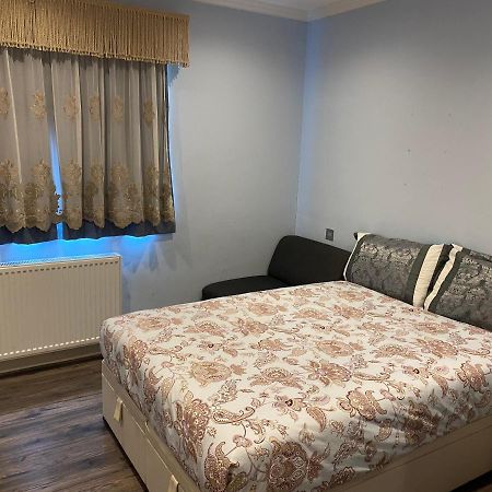Ruislip Guest House Exterior foto